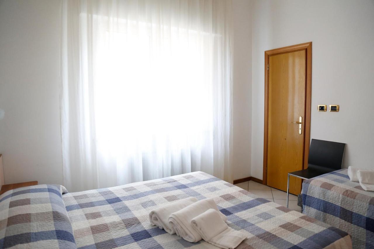 Hotel Manola Rimini Dış mekan fotoğraf